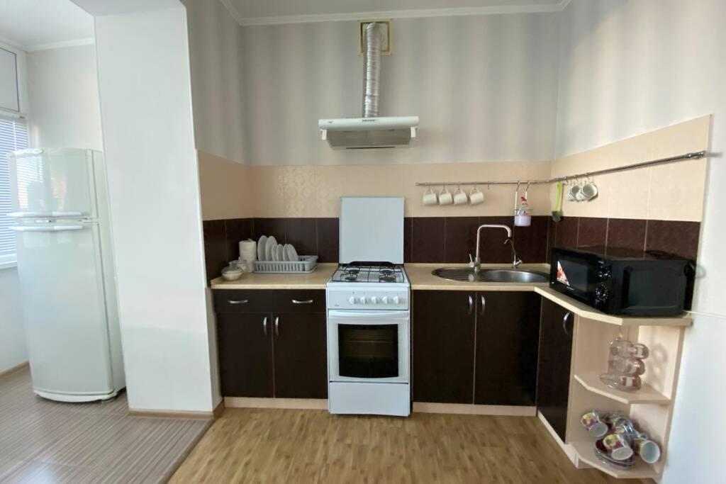 Podillia Modern Apartment วินนิตซา ภายนอก รูปภาพ